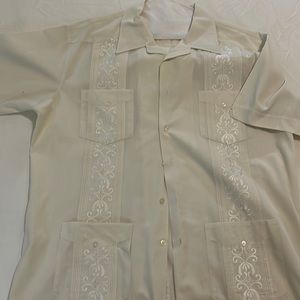 Cuban-style shirt with pockets Guayabera